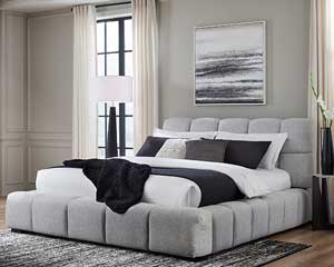 Queen Upholstered Bed with Padded Headboard and Footboard in Light Gray