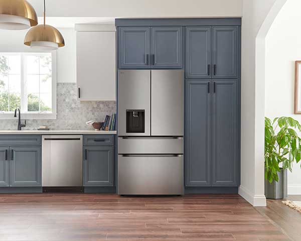 29' 4-Door Refrigerator With Ice Water In Door Stainless 29' 4-Door Refrigerator With Ice Water In Door Stainless