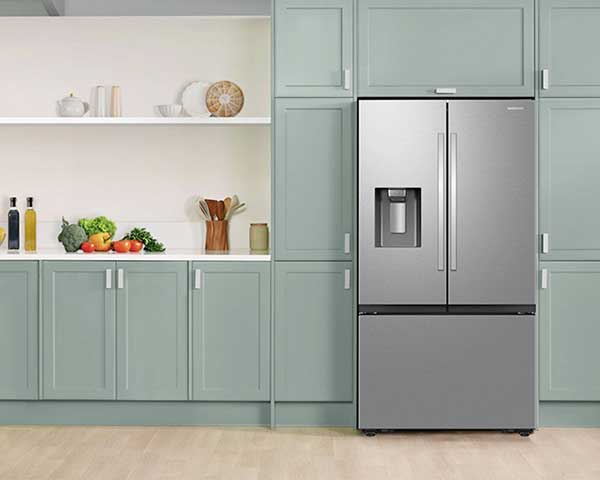 Stainless 31' French Door Refrigerator With Ice & Water In Door